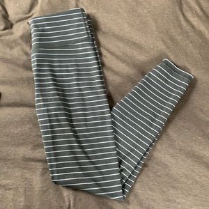 GapFit High Rise Blackout Stripe 7/8 Leggings